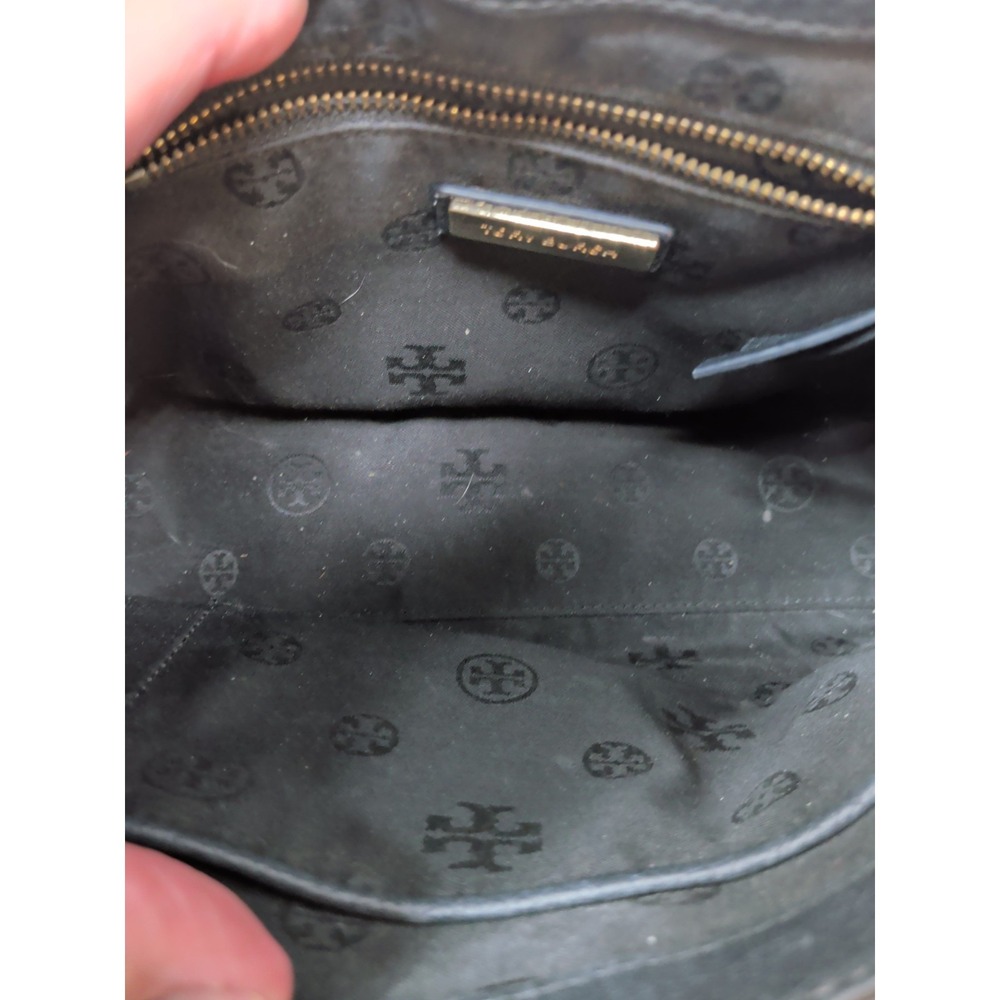 Tory Burch Thea Messenger Bag in Black - Picture 6 of 7